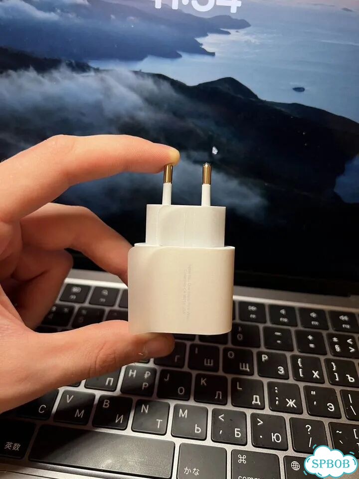 Адаптер Apple 20w оригинал фото 1