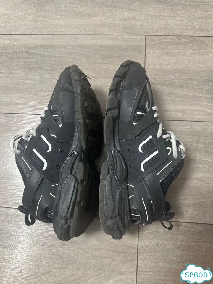 Balenciaga track 1 black white фото 6