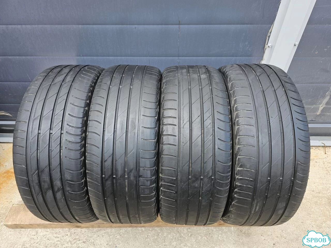 Bridgestone Turanza T001 225/55 R17 фото 1