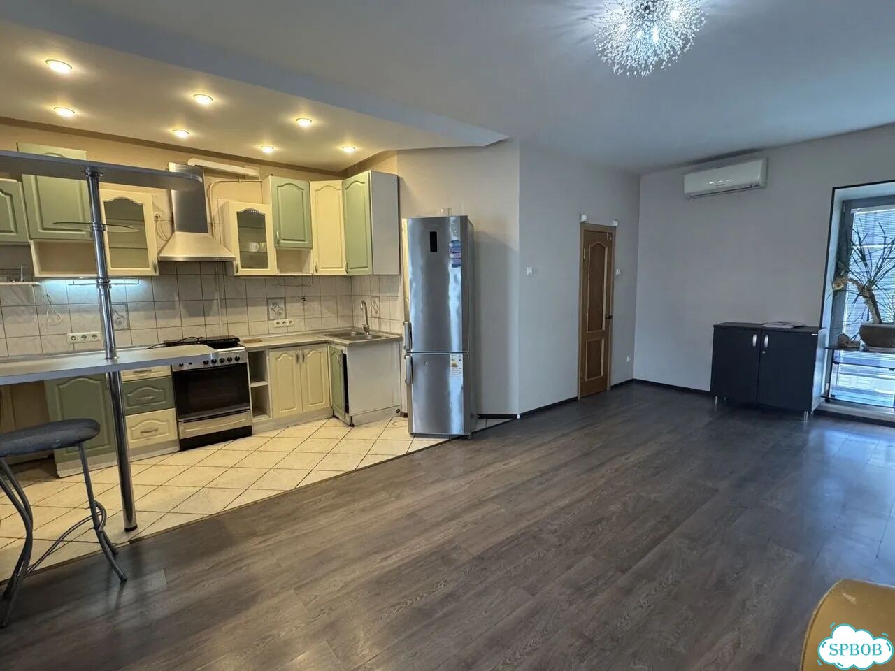 3-к. квартира, 98 м², 4/4 эт. фото 2