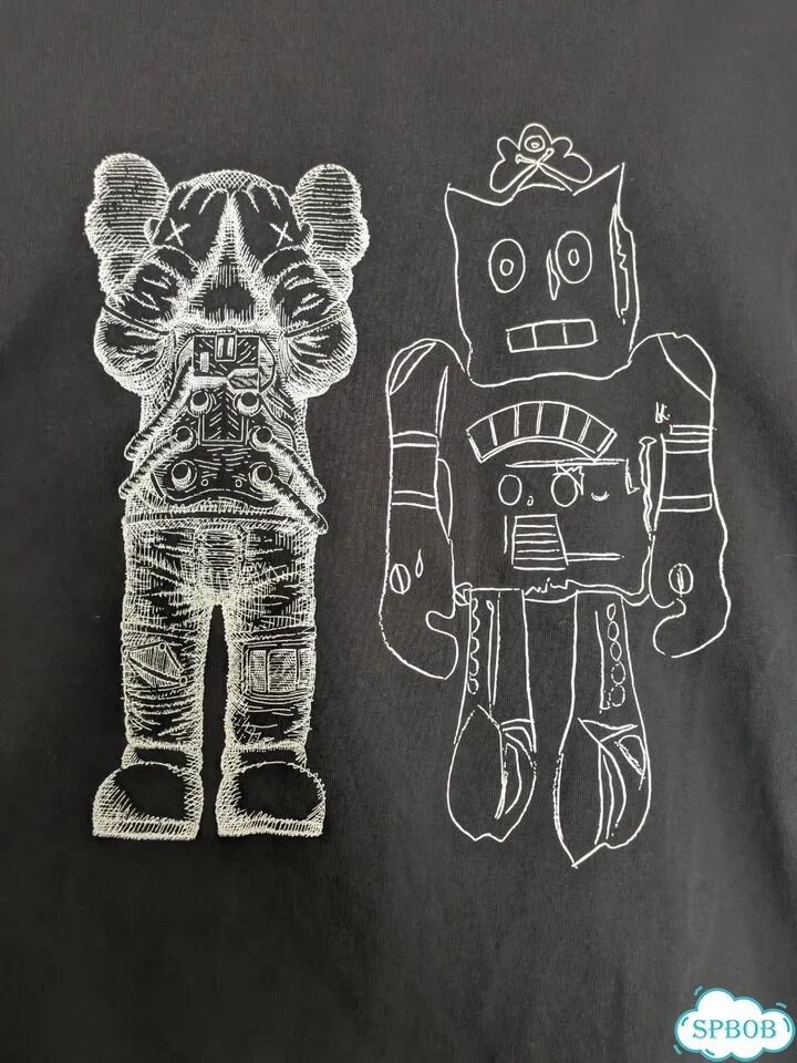 Футболки uniqlo комплект kaws+warhol и Louvre фото 3