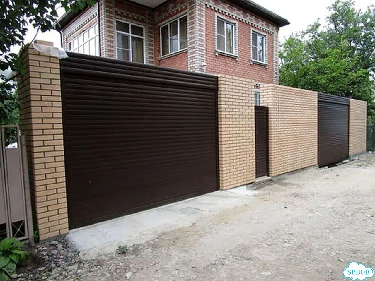 Монтаж забора жалюзи фото 6
