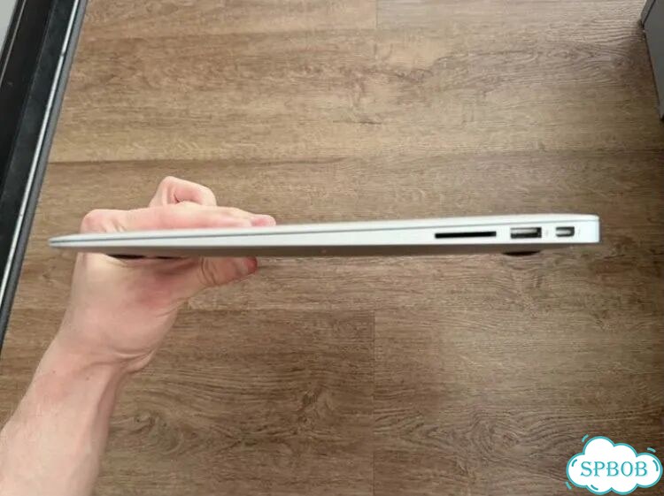 Apple macbook air 13 i7/1,8/4/256/ 110 циклов фото 3