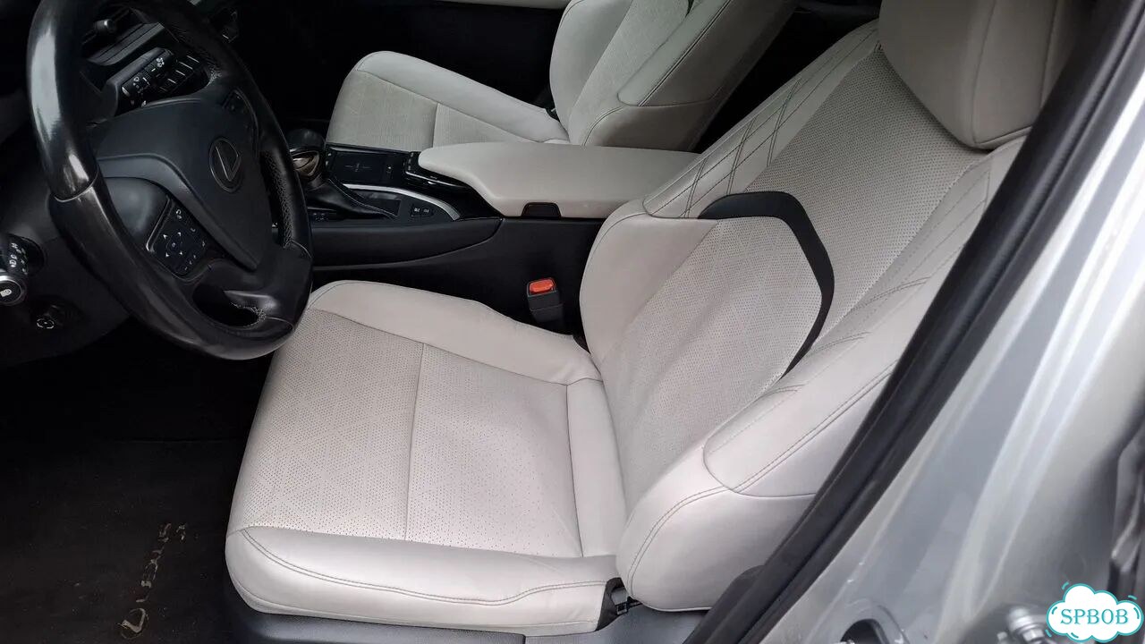 Lexus UX 2.0 CVT, 2018, 79 220 км фото 27