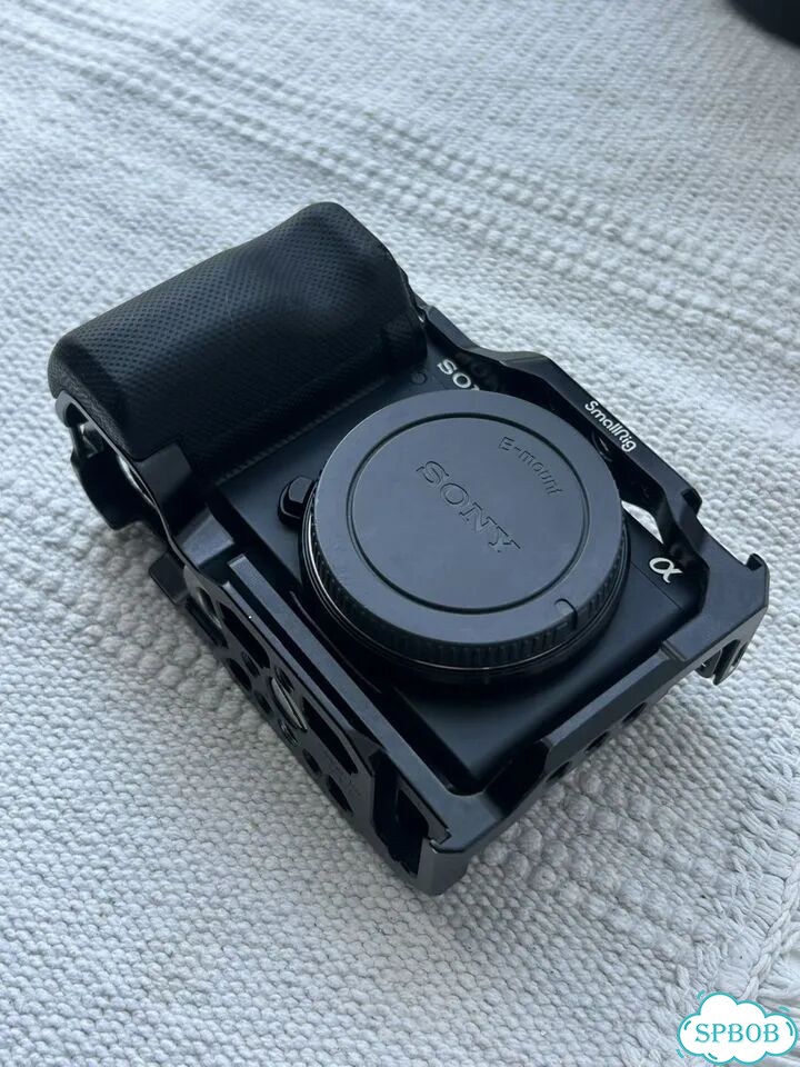 Sony zv e10 body + клетка фото 1