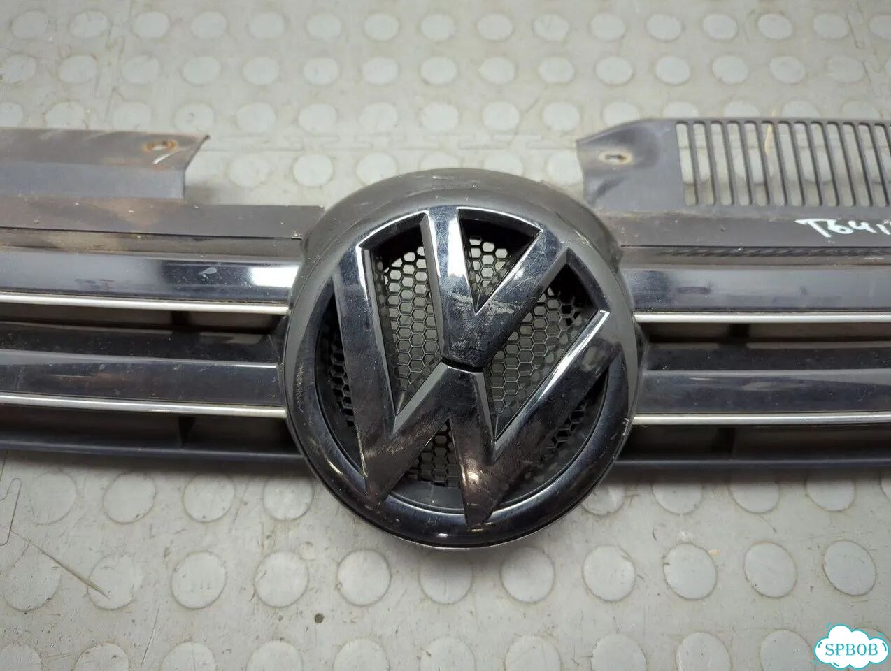 Решетка радиатора Volkswagen Golf 6 фото 4