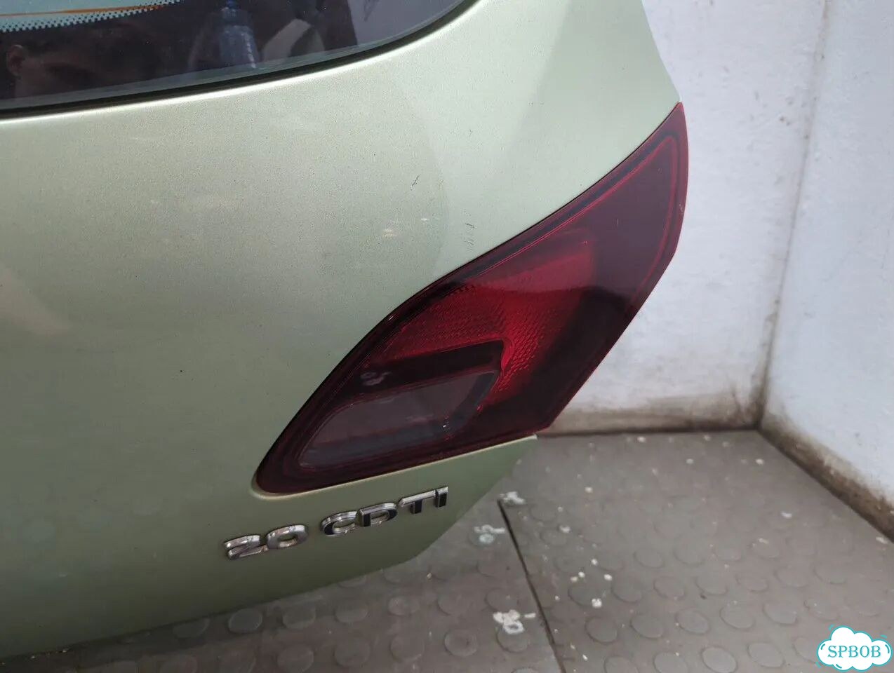 Крышка багажника Opel Astra J фото 11