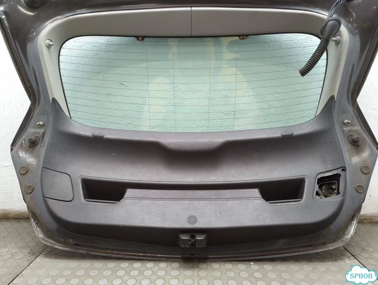 Крышка багажника Opel Astra J фото 9
