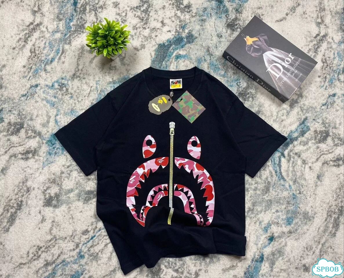 Черная Футболка Bape Shark Red фото 1