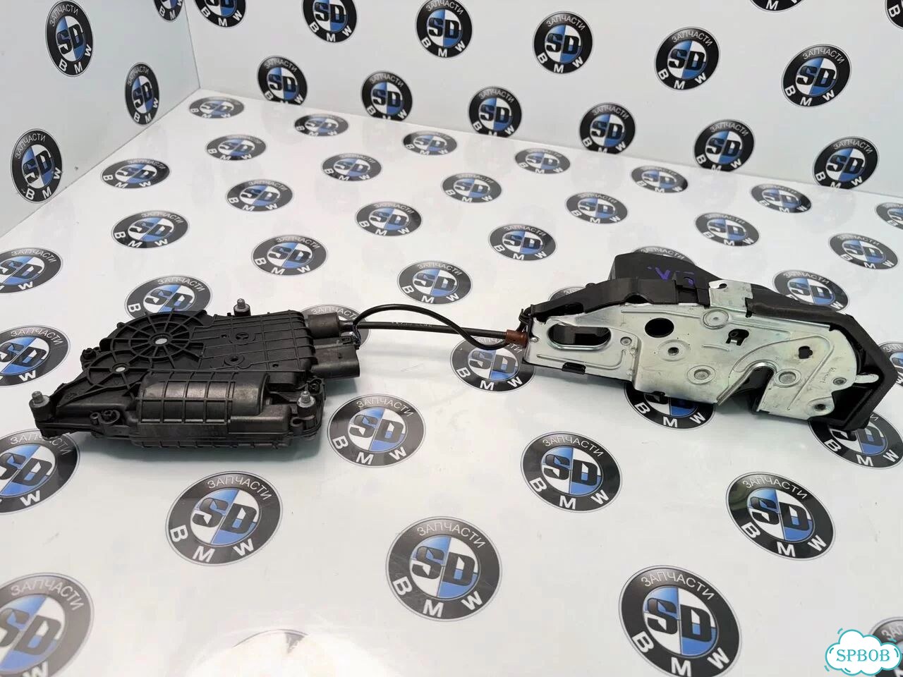 Замок задний левый с доводчиком BMW F01 F02 фото 2