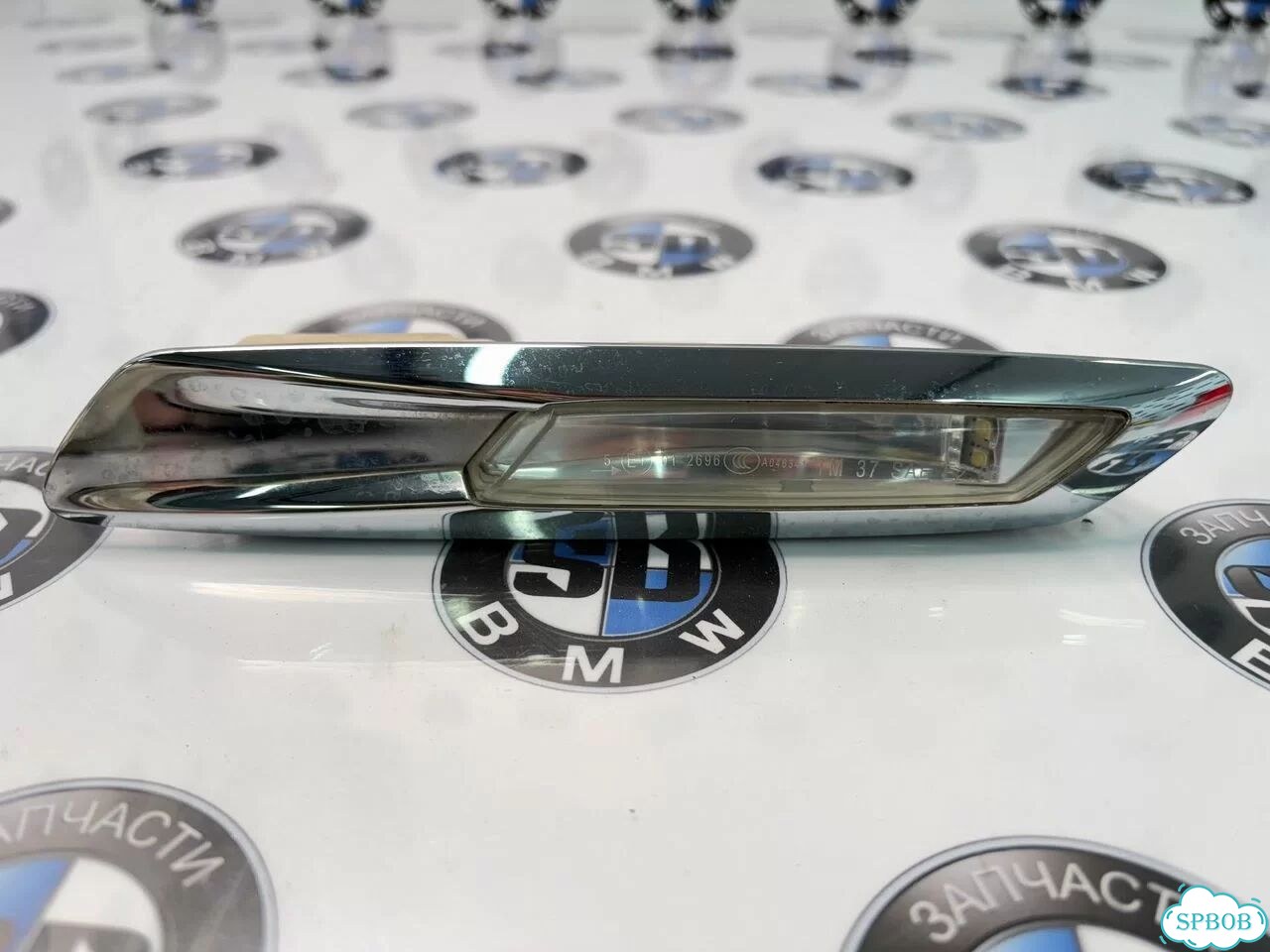 Повторитель правый BMW F10 F11 дорестайлинг фото 1