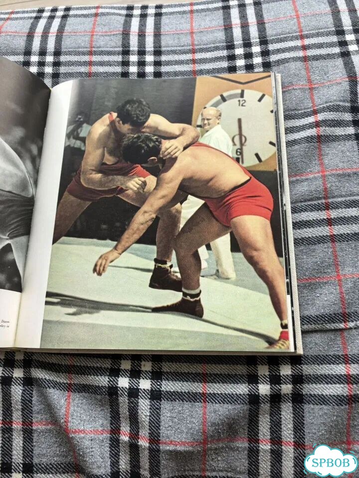 Олимпиада, старая книга с архивными фотографиями фото 5