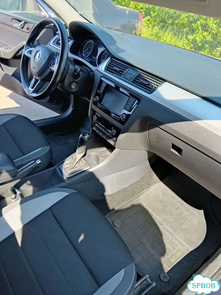 Skoda Rapid 1.6 AT, 2017, 130 000 км фото 5