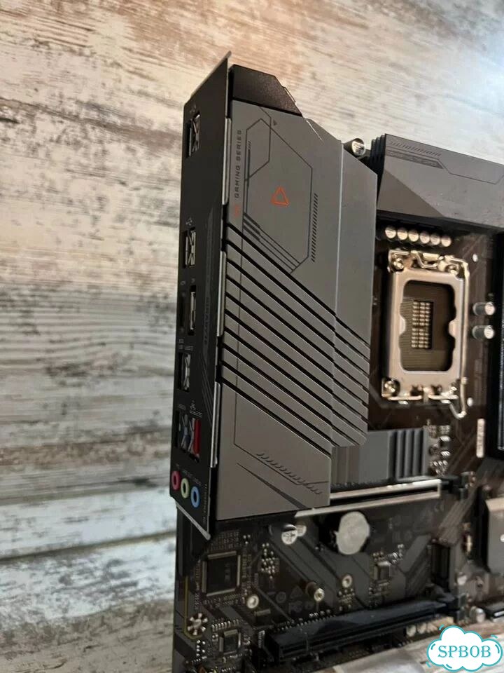 Материнская плата Gigabyte B660M Gaming X DDR4 фото 2