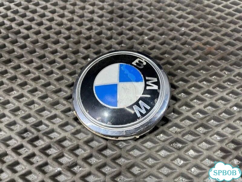Эмблема задняя BMW 7-series E65 N62B36A 2002 фото 2