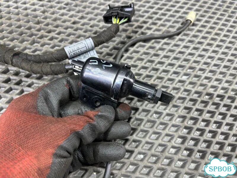 Проводка двери передняя BMW 7-series E65 N62B36A фото 6
