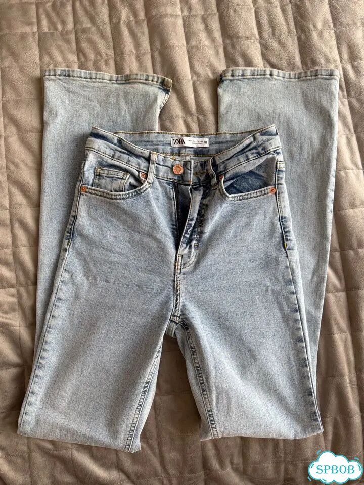 Джинсы женские клеш с разрезом от колена Zara фото 10
