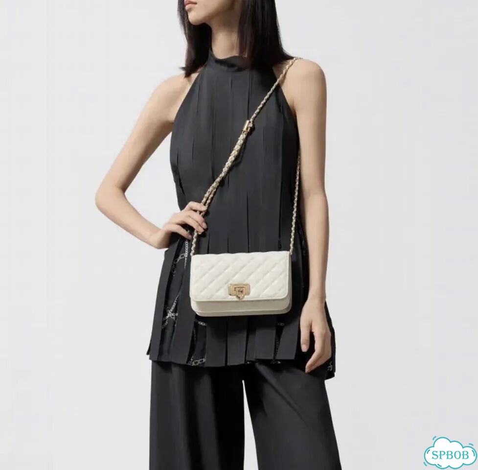 Сумка оригинал charles&keith фото 4