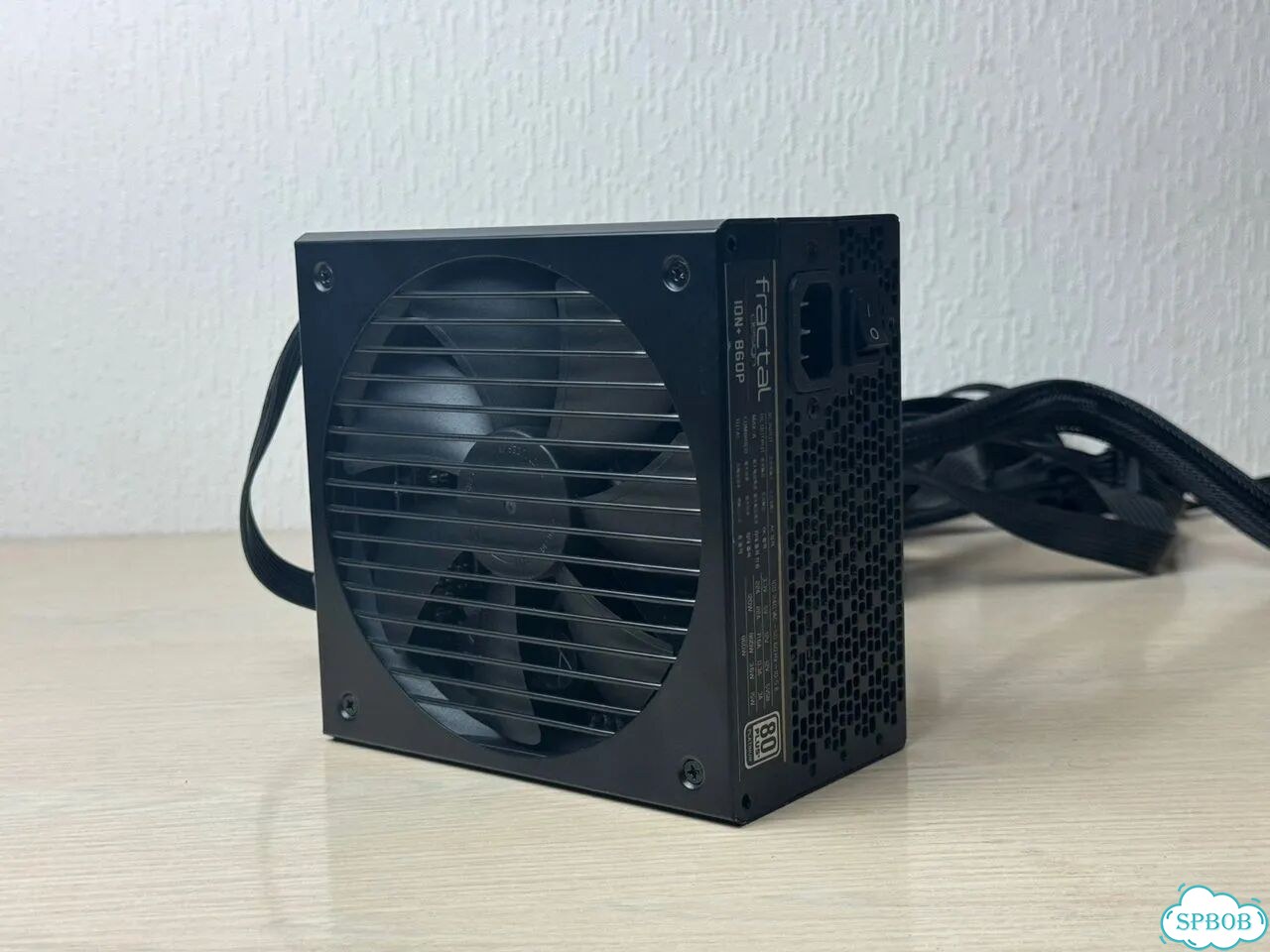 Fractal design 860w 80+ platinum фото 1