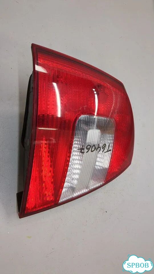 Фонарь (задний) левый Skoda Octavia (A5) фото 1