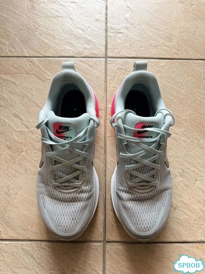 Кроссовки Nike Vomero 18 фото 2