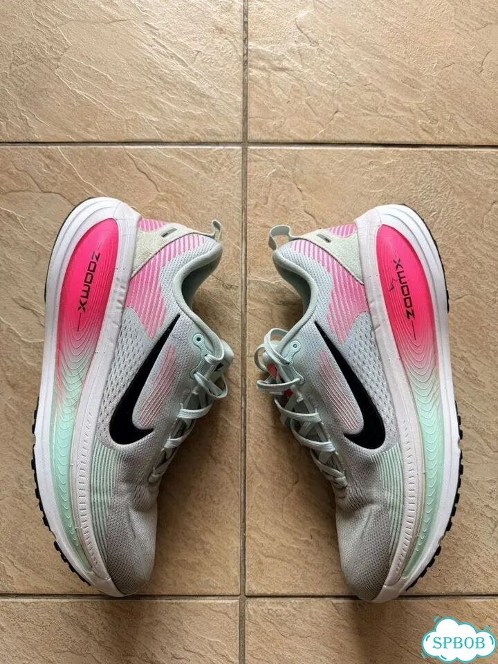 Кроссовки Nike Vomero 18 фото 3