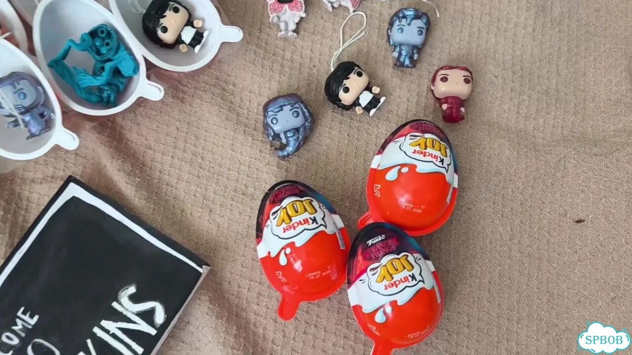 Фигурки из kinder stranger things фото 1