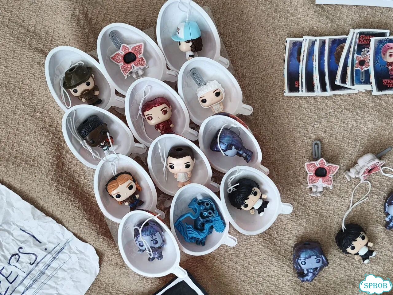 Фигурки из kinder stranger things фото 2