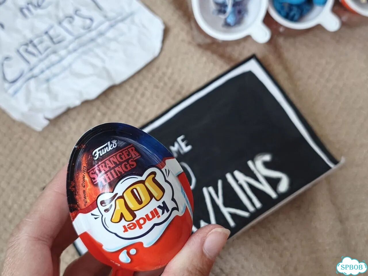 Фигурки из kinder stranger things фото 8