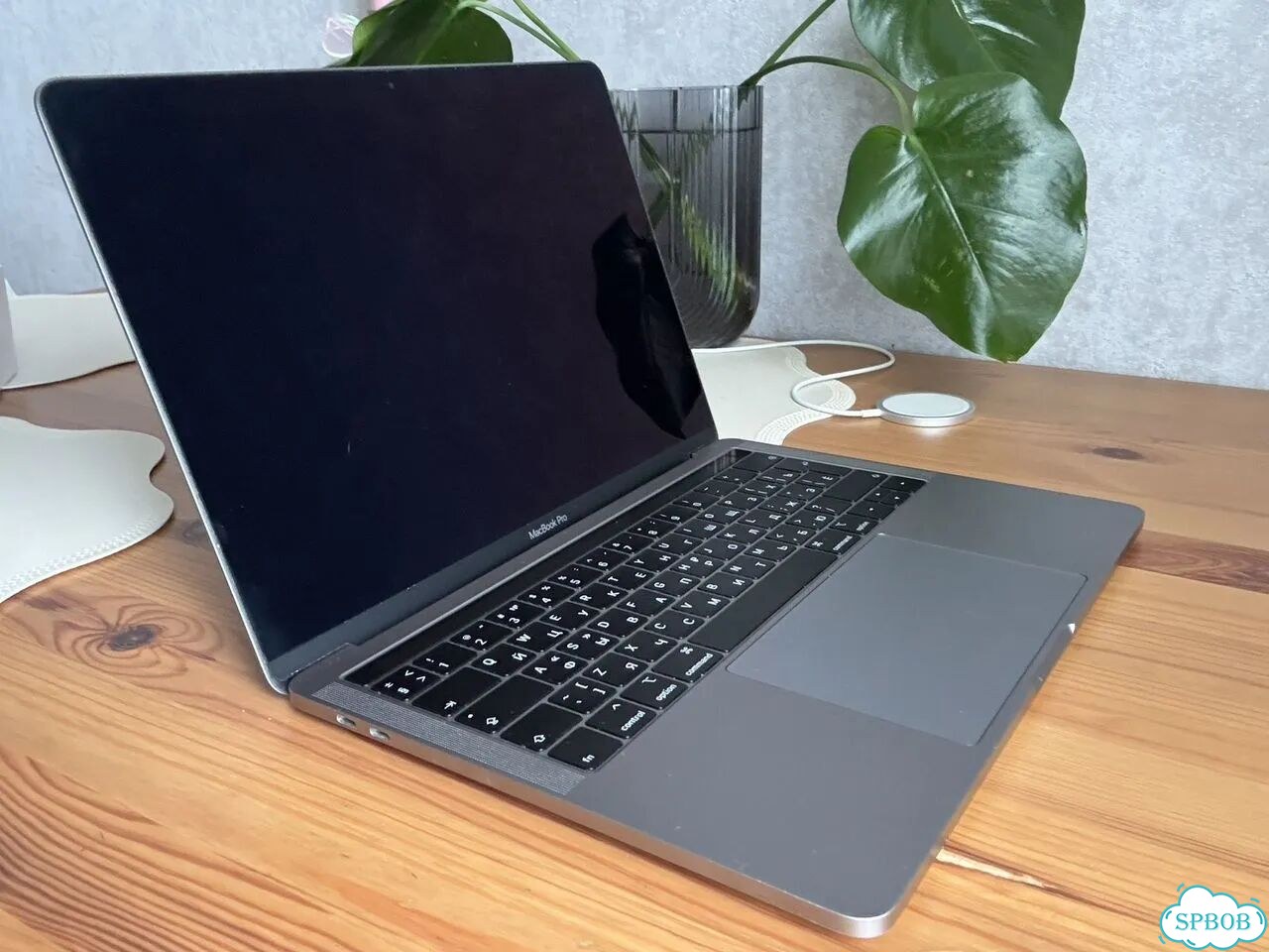 Apple macbook pro 13 2018 A1989 битый экран фото 1