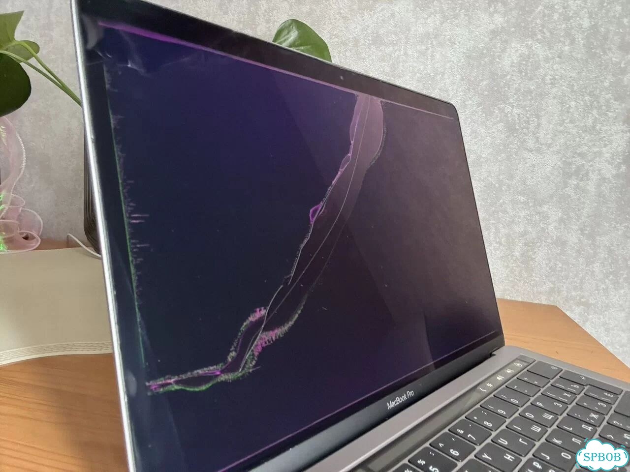 Apple macbook pro 13 2018 A1989 битый экран фото 2