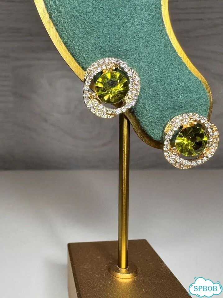 Серьги гвоздики из циркония фото 1