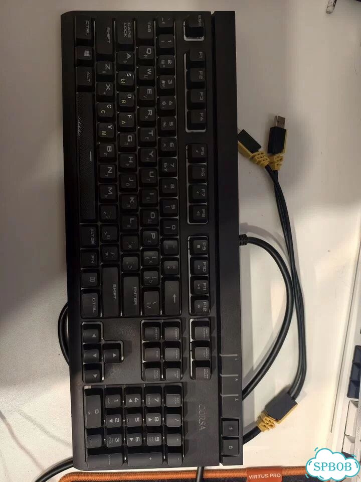 Механическая клавиатура Corsair strafe RGB фото 1