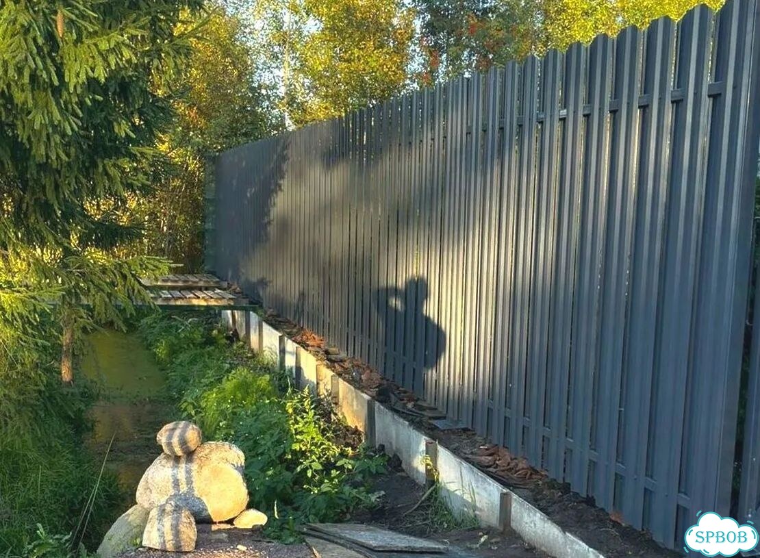 Забор из металлического штакетника от производителя фото 2