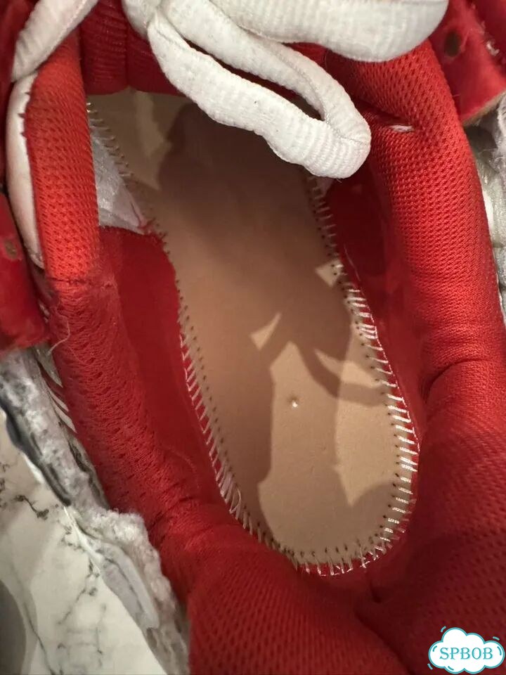 Balenciaga runner red фото 10