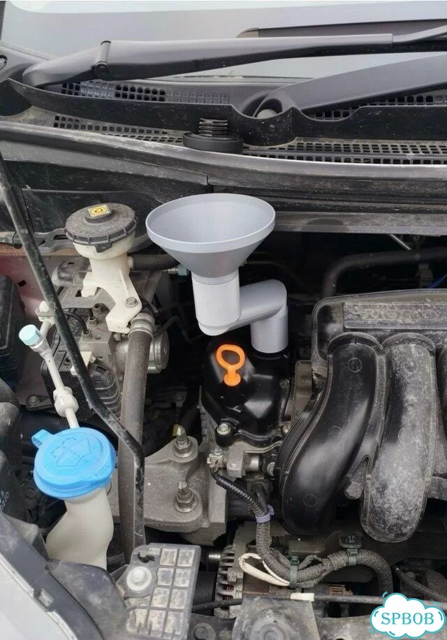 Воронка Honda Stepwgn, Civic 4d, Freed, Fit фото 2