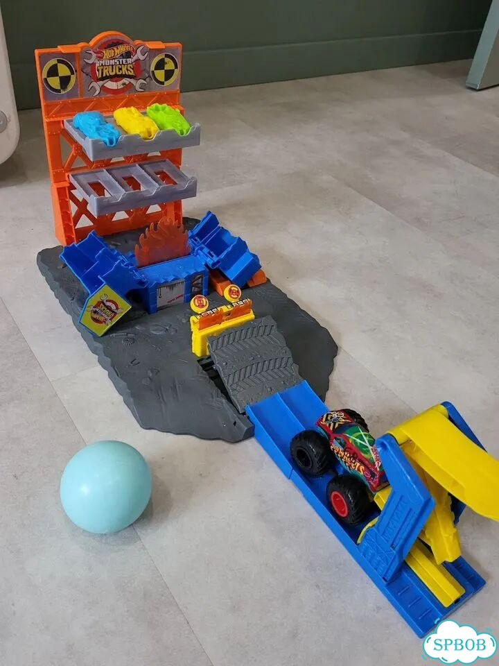 Игровой набор hot wheels взрывная станция фото 2