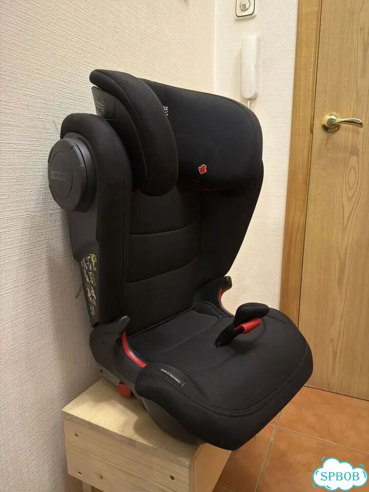Автомобильное кресло Britax Romer kidfix III m фото 1