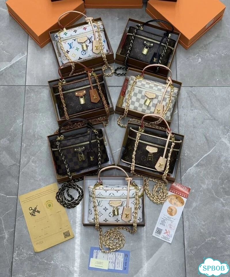 Сумки женские мужские оптом Guess, Miu Miu, Chanel фото 4