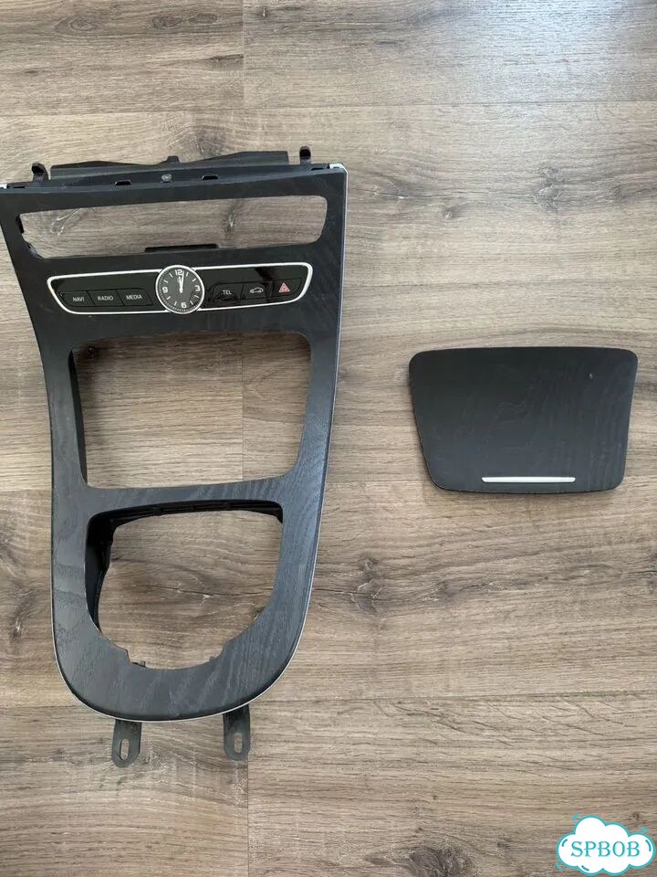 Консоль Mercedes W213 фото 1