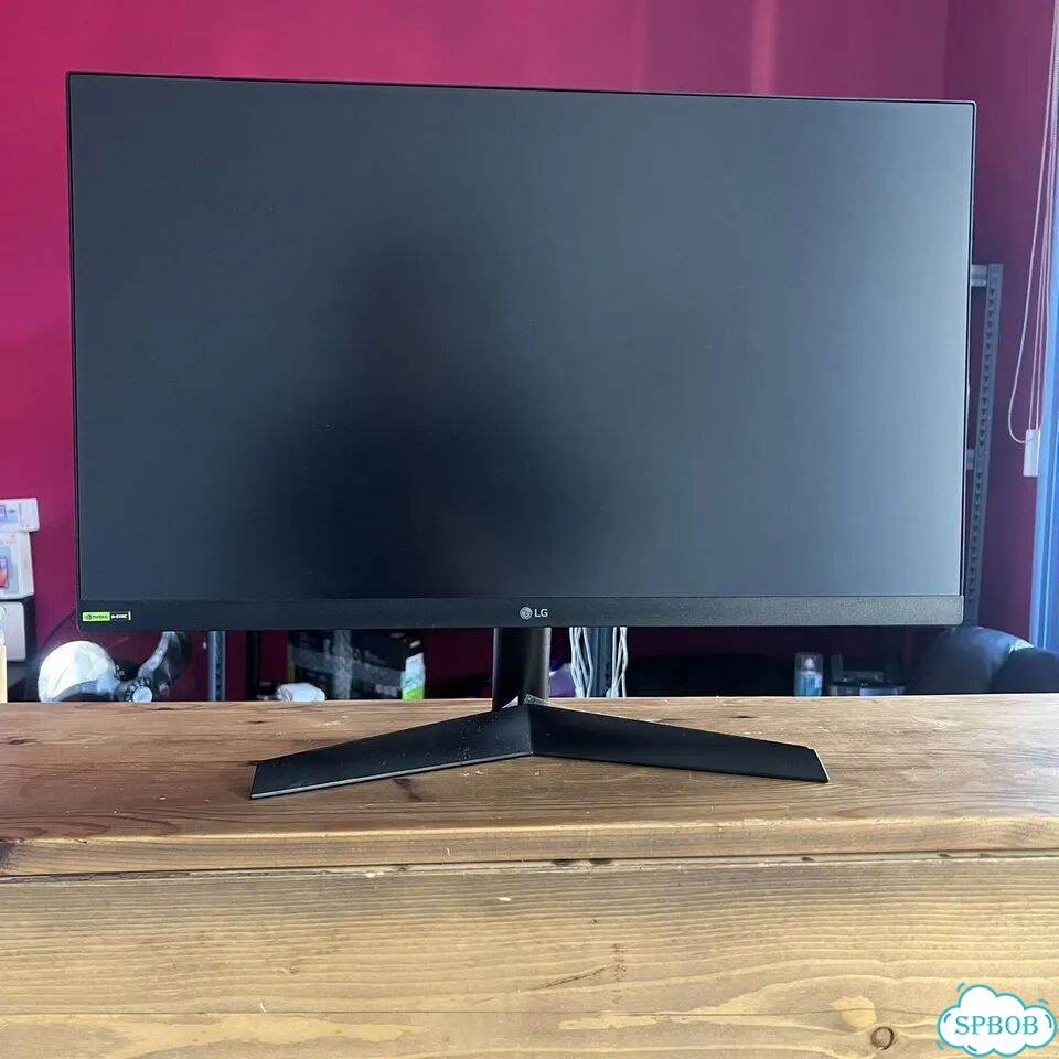 Игровой монитор LG 24' 180гц фото 1