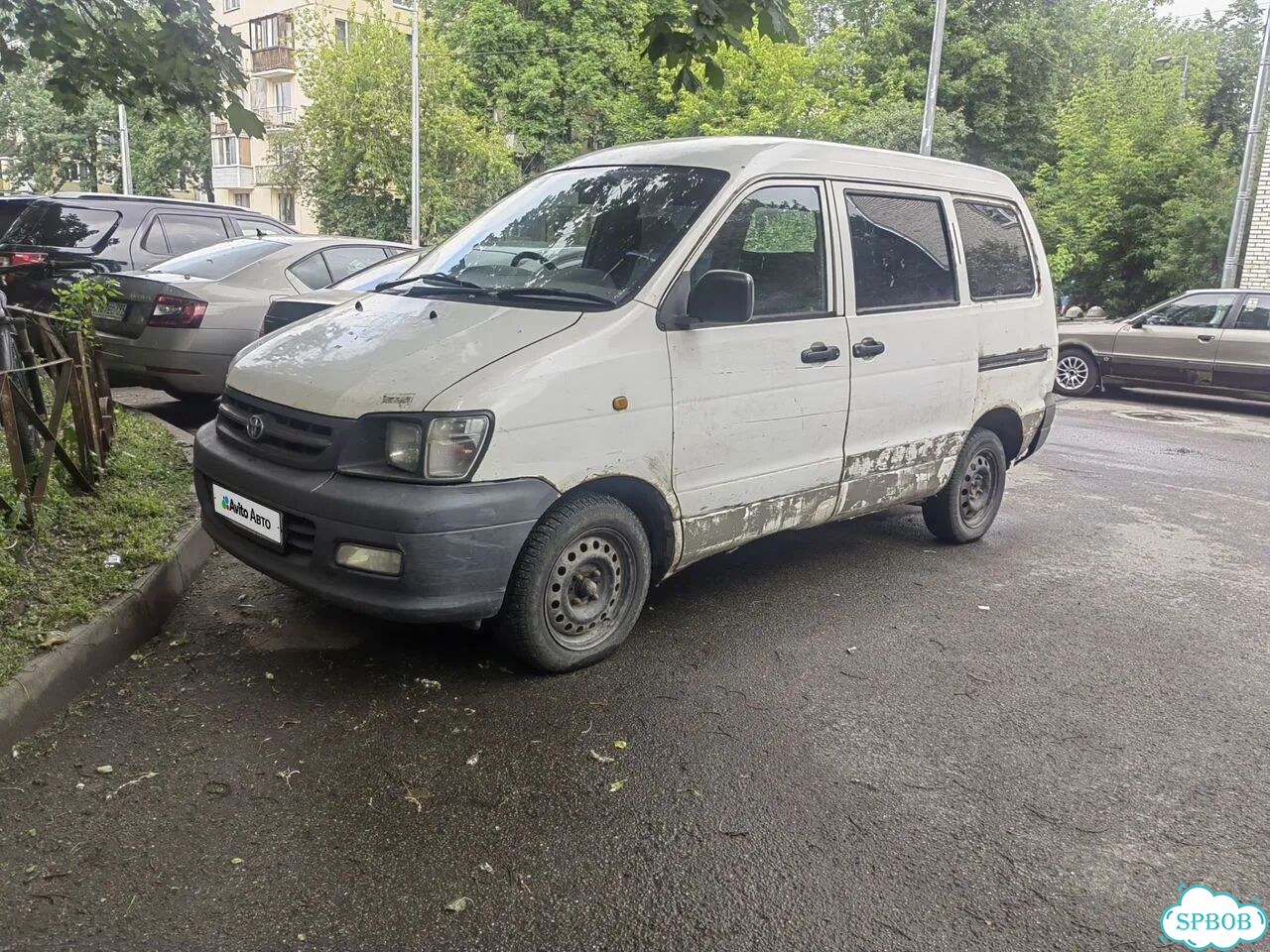 Toyota Town Ace 2.2 AT, 2000, битый, 400 000 км фото 2