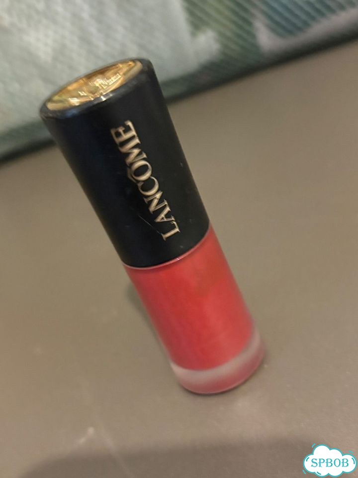 Lancôme помада фото 2