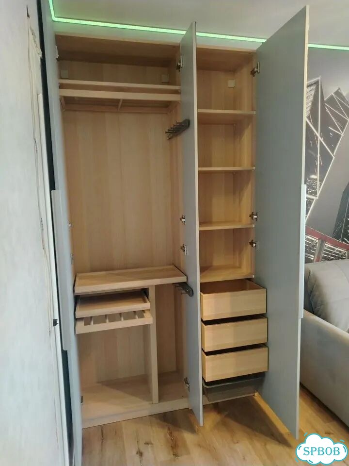 Шкаф распашной трёхстворчатый Ikea Pax фото 3