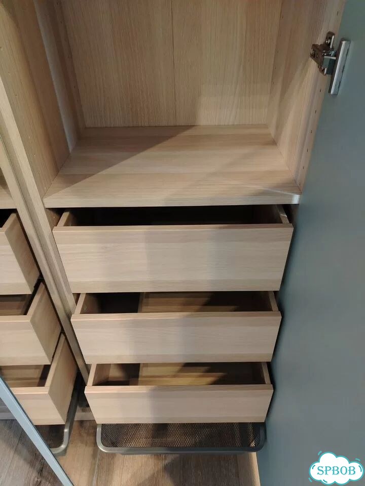 Шкаф распашной трёхстворчатый Ikea Pax фото 5