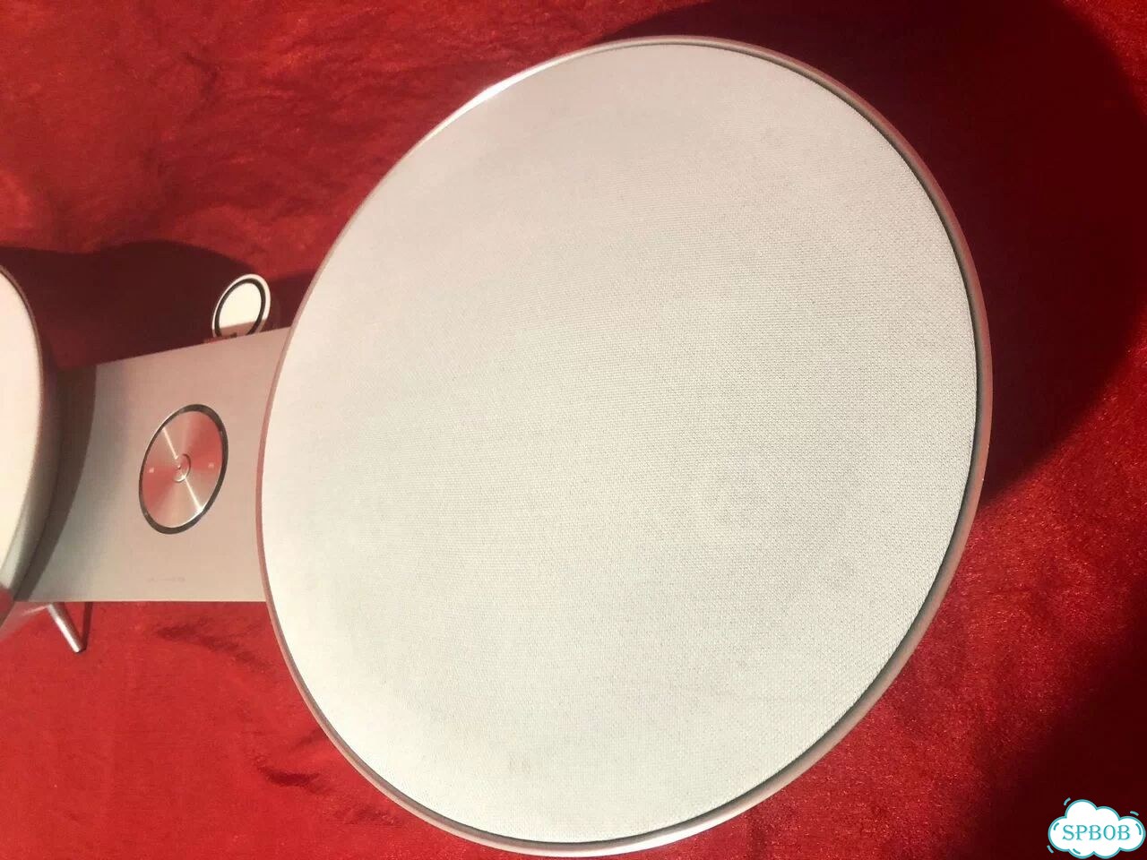Музыкальный центр Bang Olufsen Beosound a8 фото 4