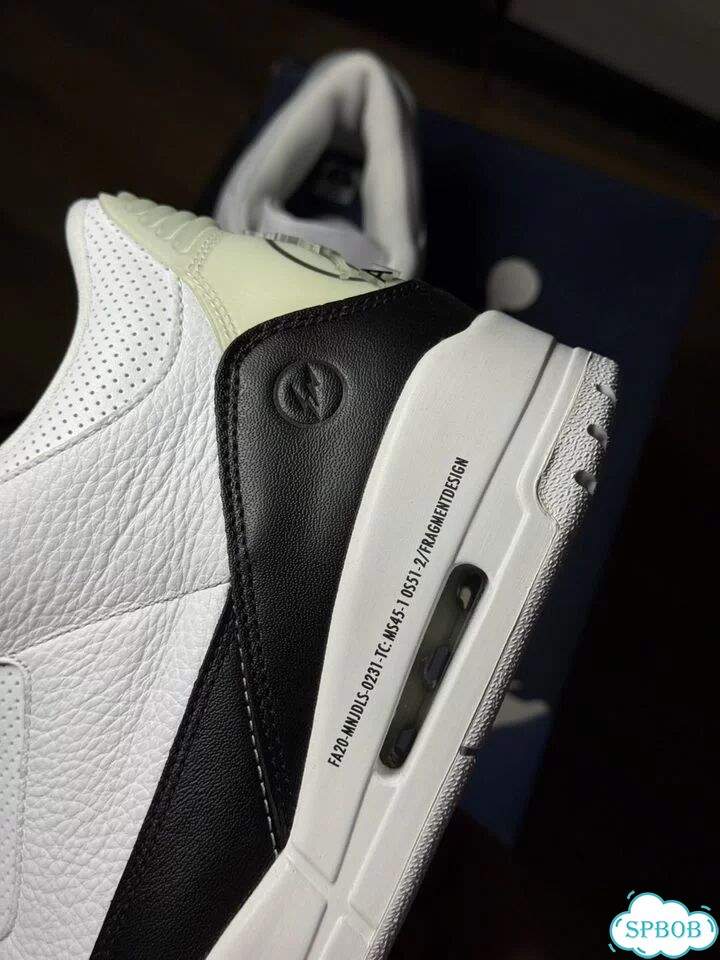 Nike Air Jordan 3 x Fragment 47.5 EUR фото 8