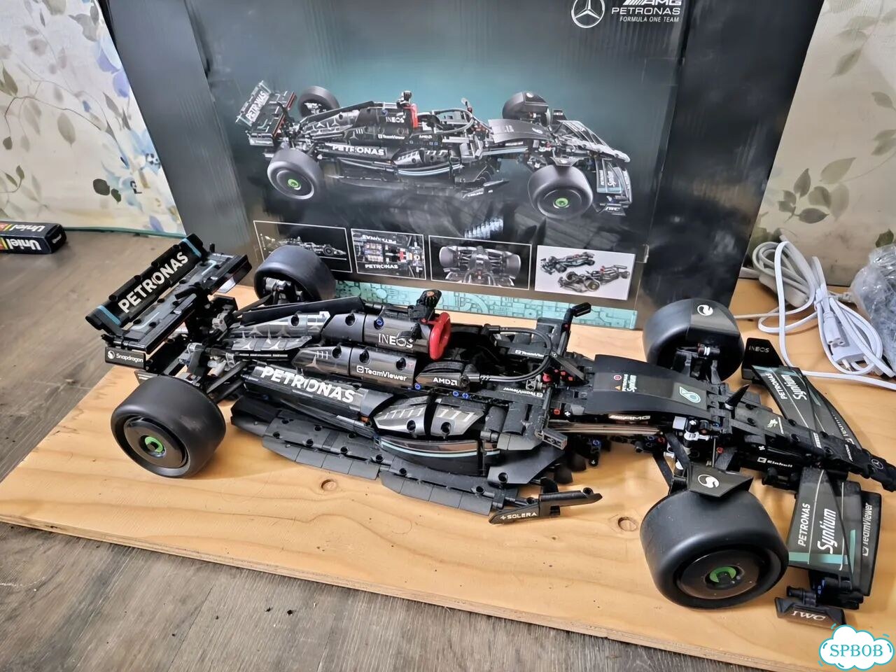 Lego technic f1 аналог. Мерседес. Собран фото 1