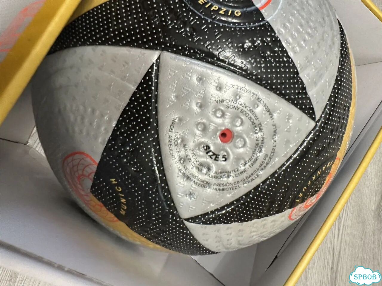 Футбольный мяч adidas euro 2024 оригинал фото 2