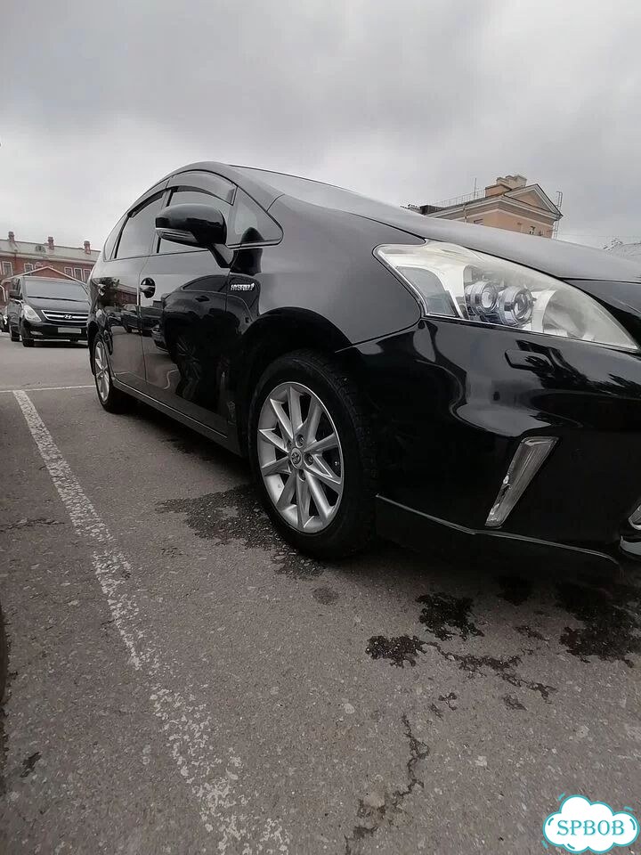 Toyota Prius Alpha 1.8 CVT, 2011, 195 000 км фото 3